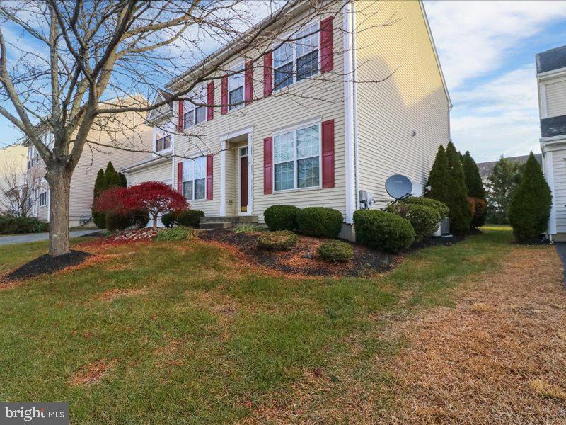 77 Cayuga Road Bordentown, NJ 08505 - Photo 3 of 37