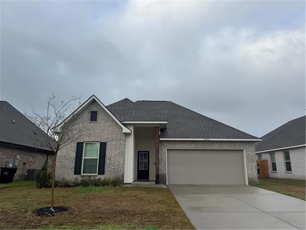 $2,350 | 75533 Joyce Drive, Covington, LA 70435