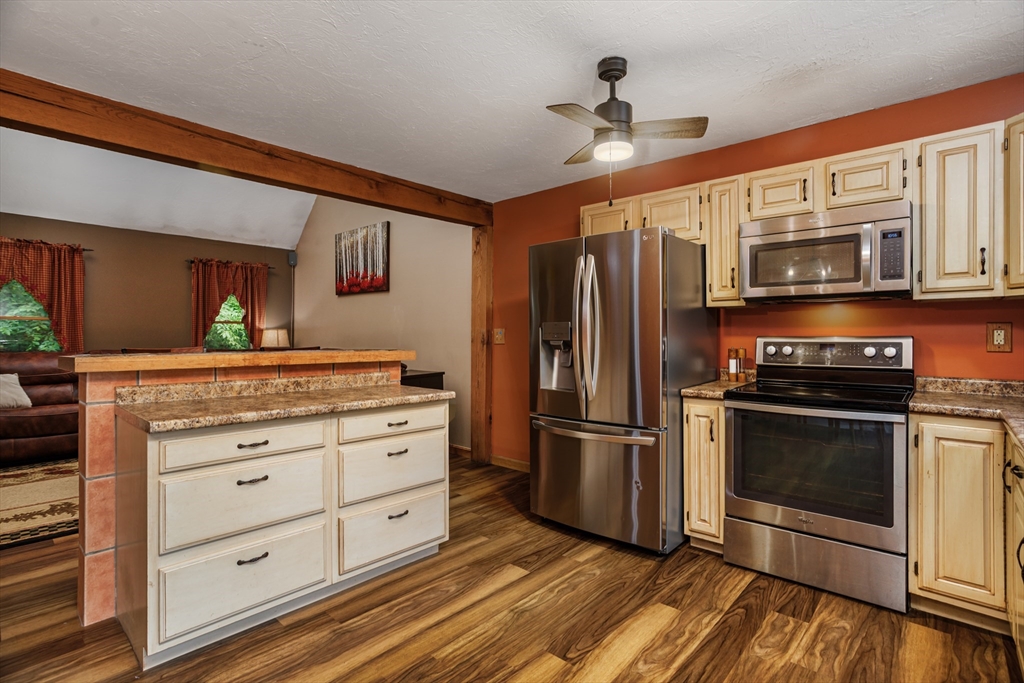 40 Lake Mattawa Road Orange, MA 01364 - Photo 10 of 42