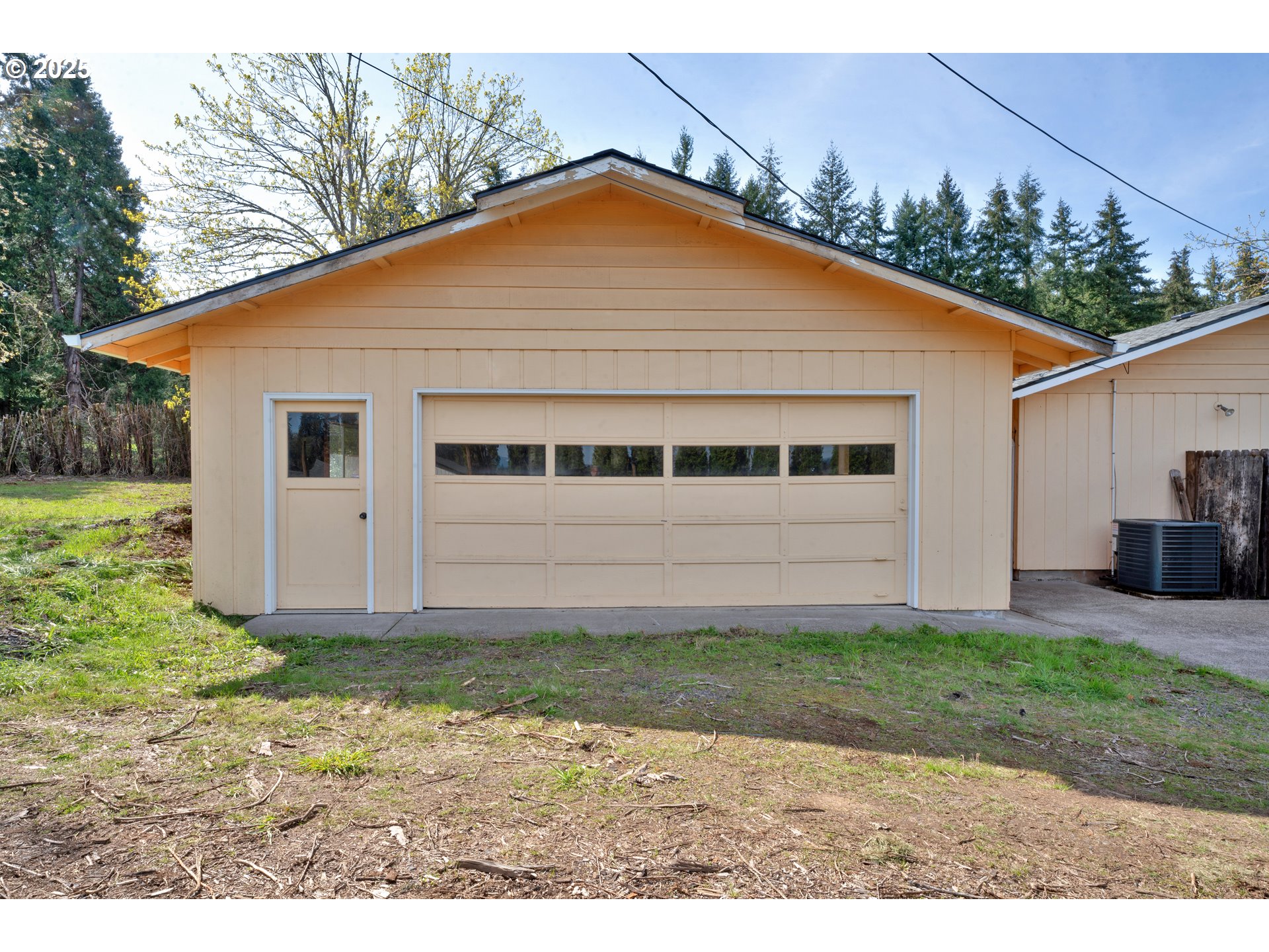 34520 Mathews Road Eugene, OR 97405 - Photo 30 of 42 a view of a backyard of the house
