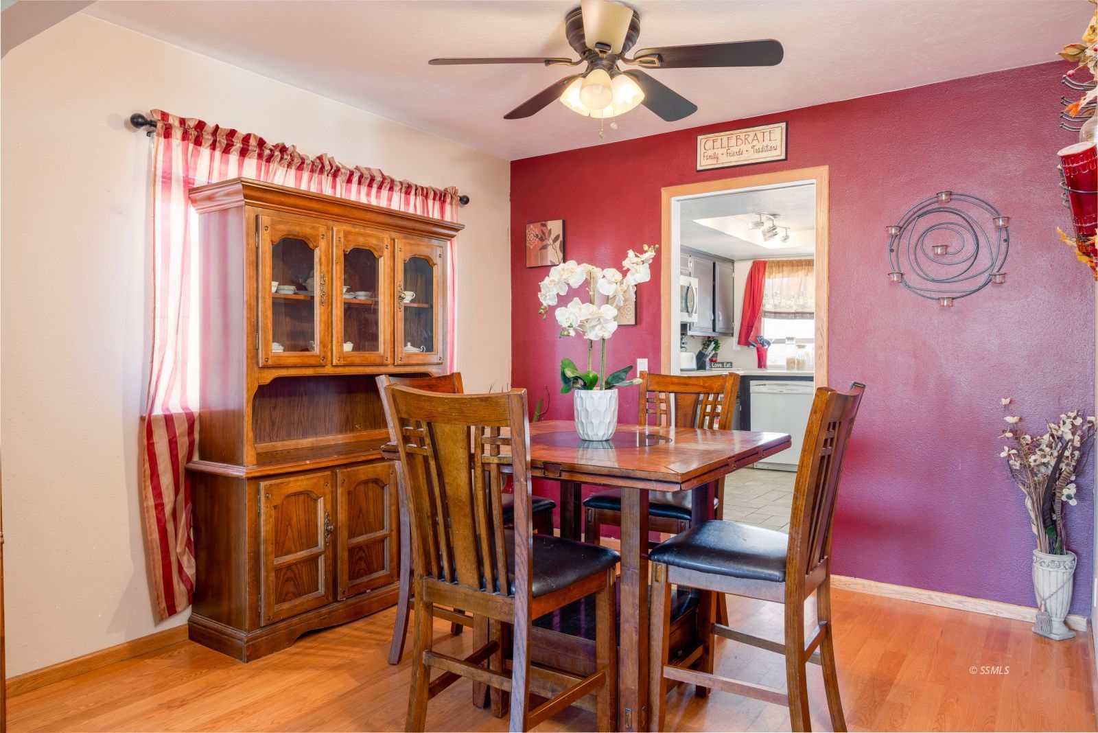 737 Mamie Street Ridgecrest, CA 93555 - Photo 11 of 41 a dining room with furniture and window