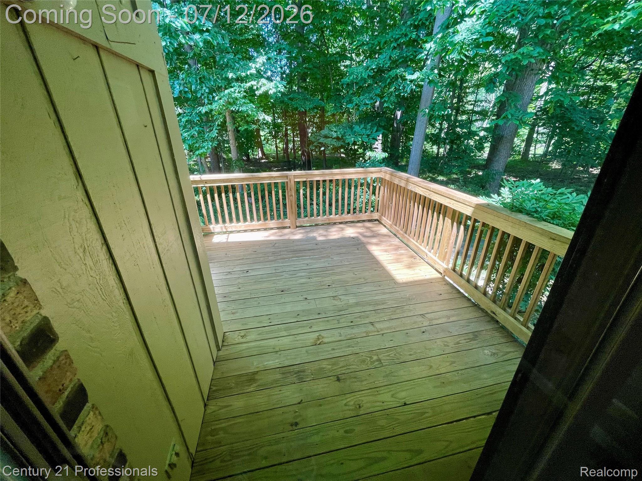 1816 Burning Bush Court Rochester, MI 48309 - Photo 36 of 38 8.jpg