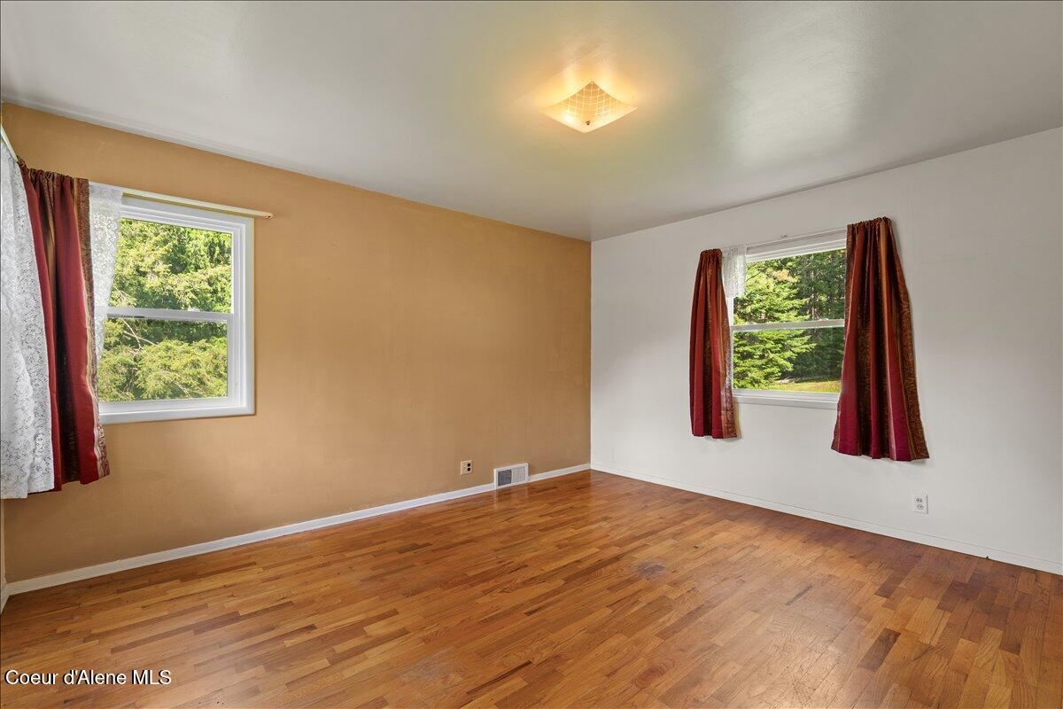 2122 Nine Mile Road, Unit B Wallace, ID 83873 - Photo 20 of 41 19-Bedroom 1