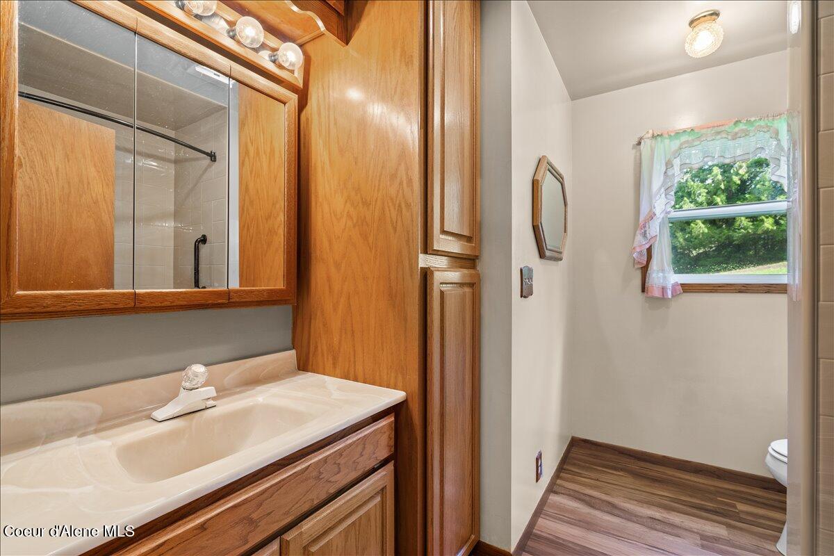 2122 Nine Mile Road, Unit B Wallace, ID 83873 - Photo 24 of 41 23-Full bath