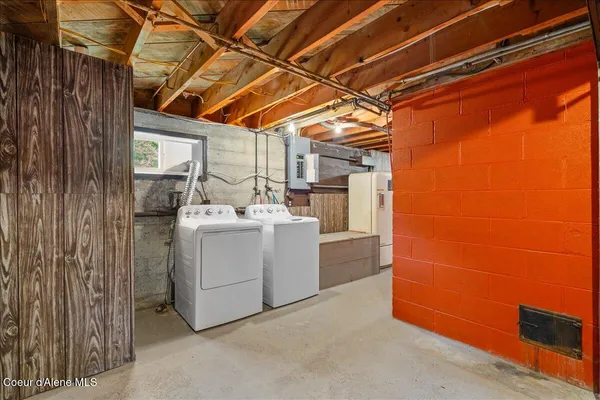 $585,000 | 2122 Nine Mile Road, Unit B, Wallace, ID 83873