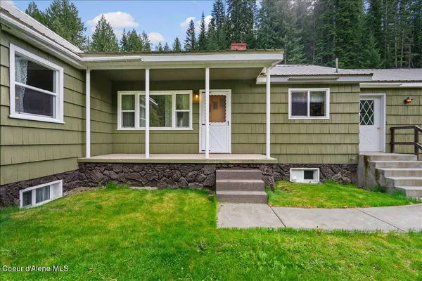 $585,000 | 2122 Nine Mile Road, Unit B, Wallace, ID 83873