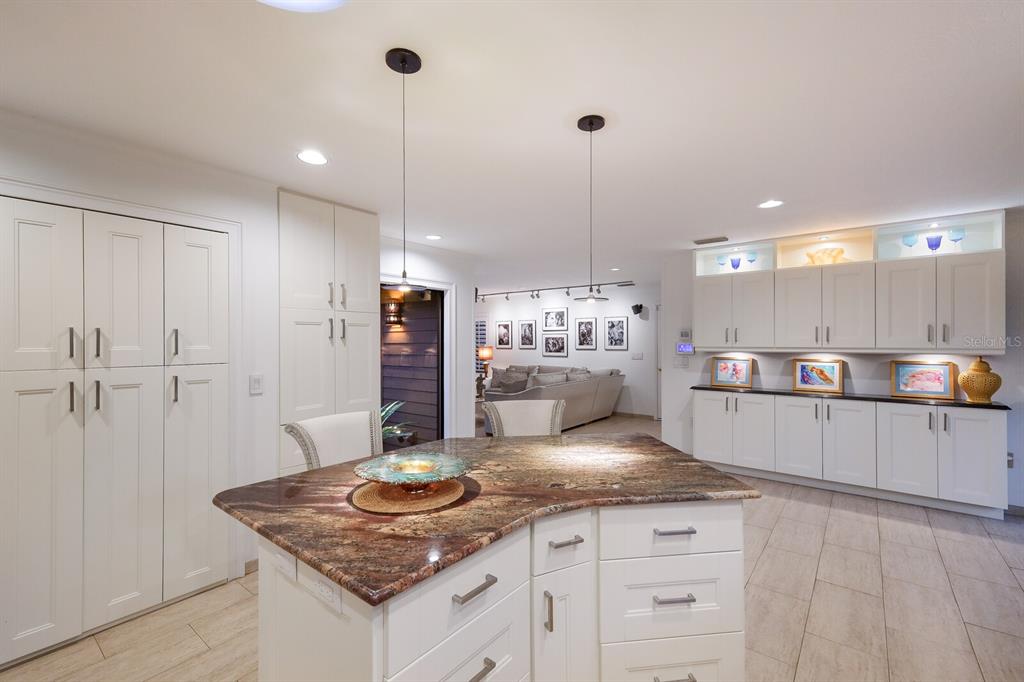 1027 Ranchero Drive Sarasota, FL 34240 - Photo 25 of 79 Gallery Image 25