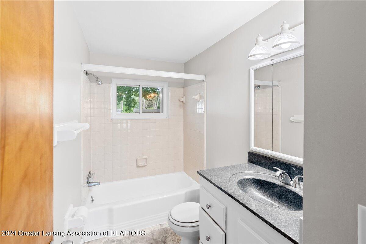 3314 Hepfer Road Lansing, MI 48911 - Photo 18 of 24 23-Media Jett - 23