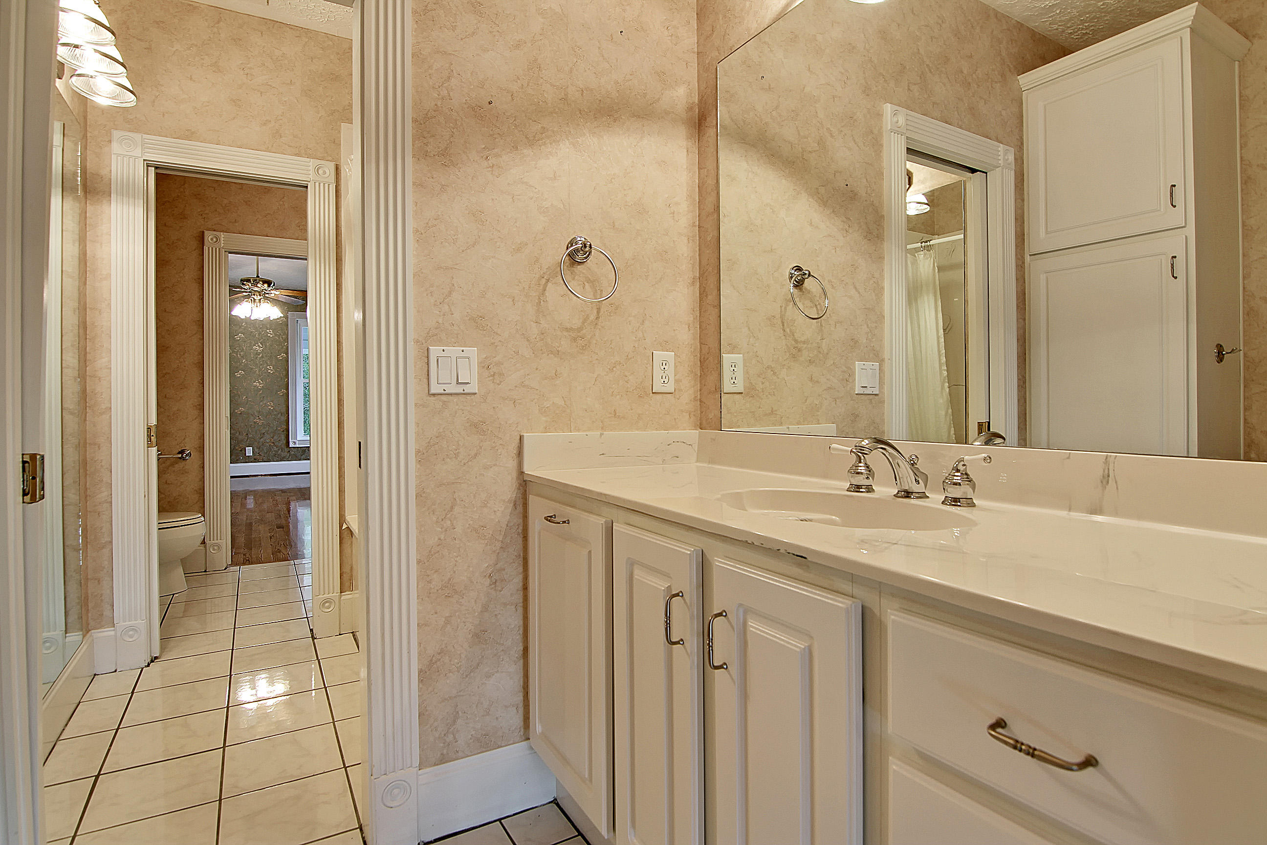142 Old Winter Road Summerville, SC 29486 - Photo 23 of 56 Bathroom