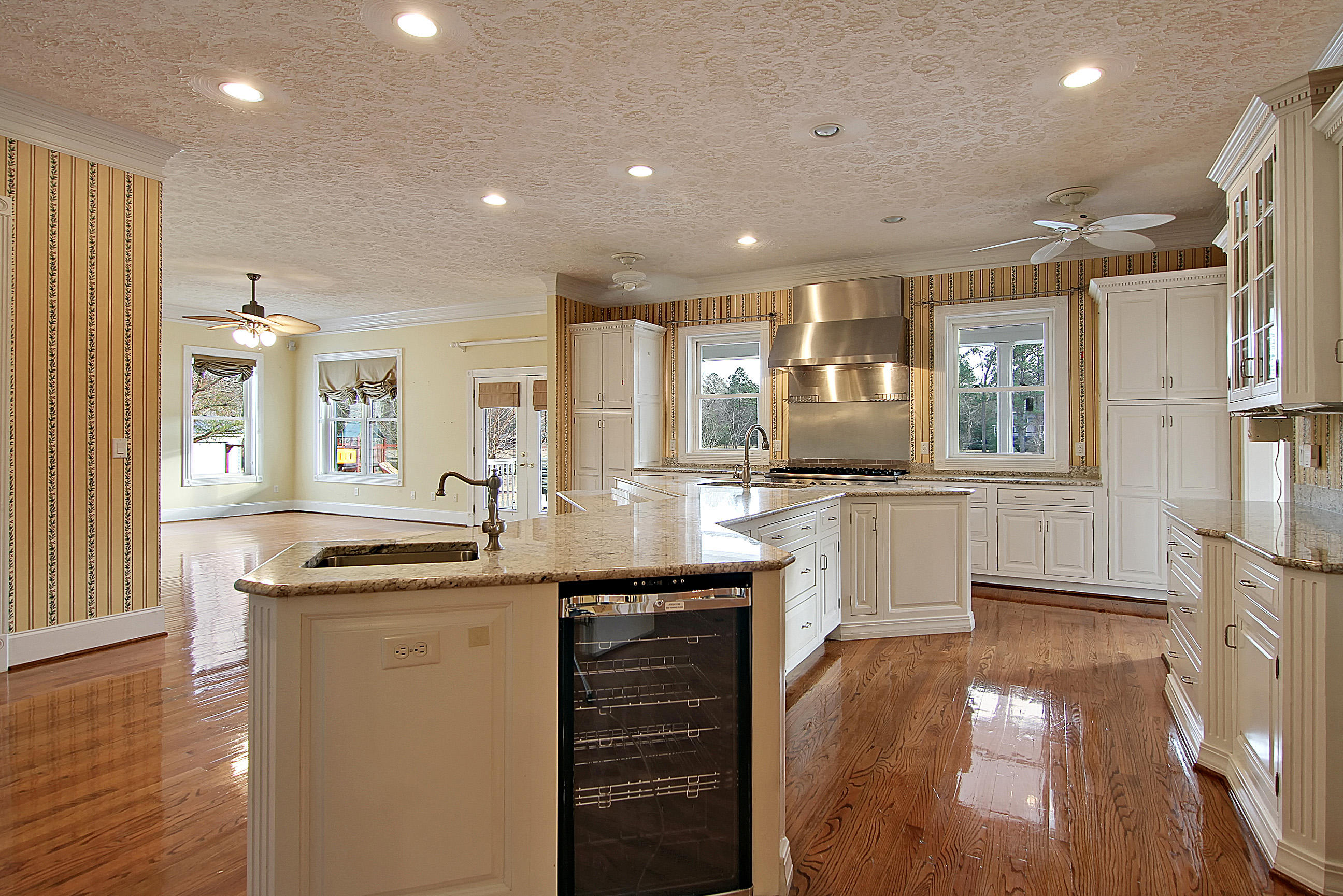 142 Old Winter Road Summerville, SC 29486 - Photo 37 of 56 Kitchen