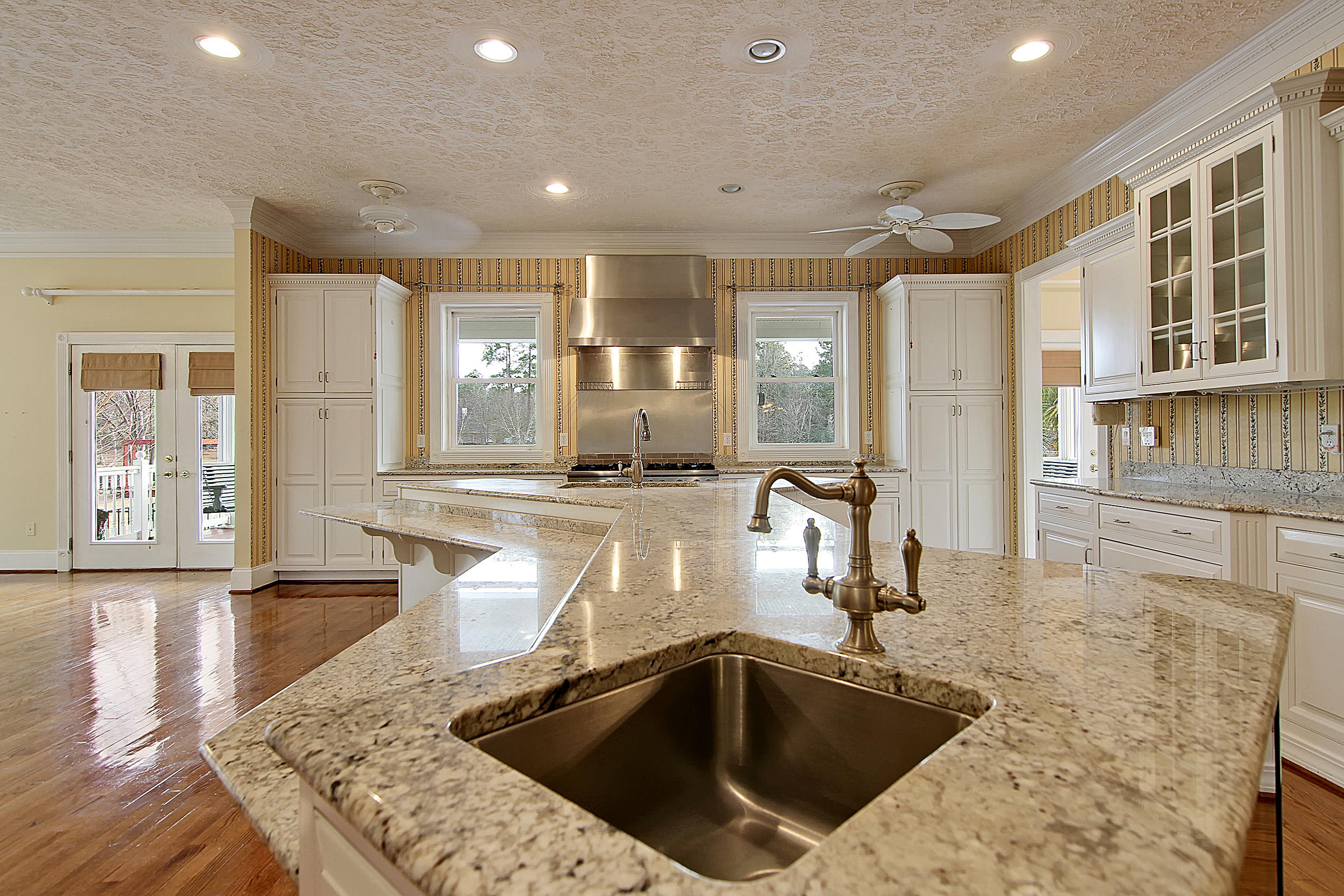 142 Old Winter Road Summerville, SC 29486 - Photo 38 of 56 Kitchen