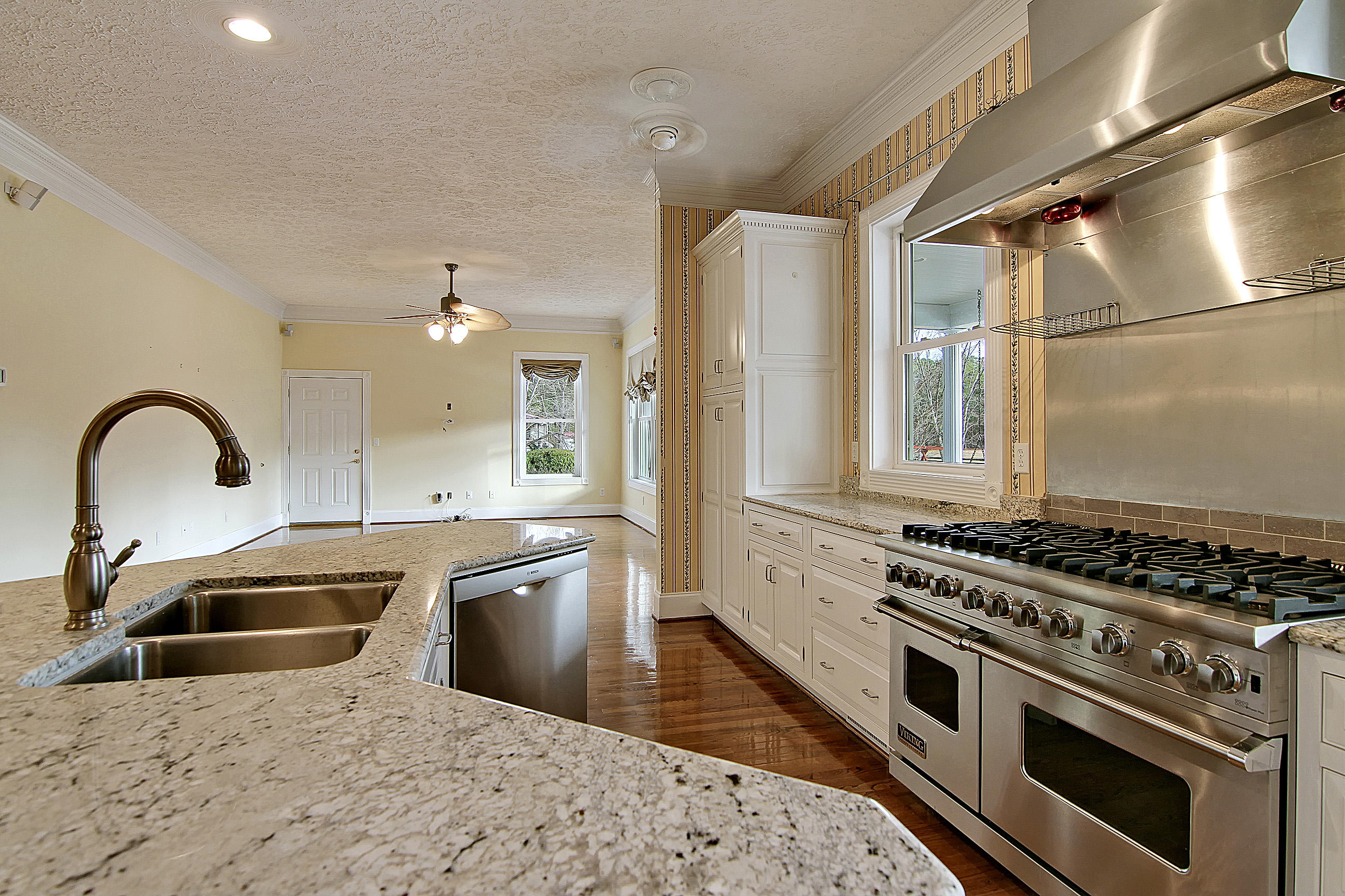 142 Old Winter Road Summerville, SC 29486 - Photo 8 of 56 Kitchen