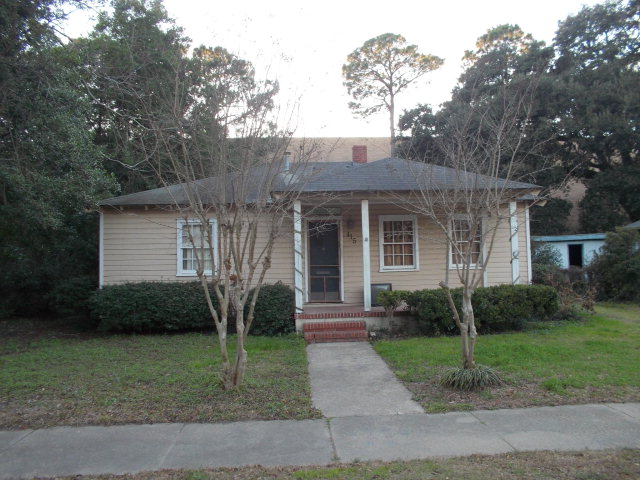 415 Newcastle Street Brunswick, GA 31520 - Photo 1 of 1 Main View