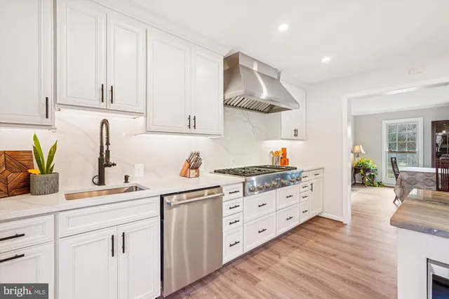 $999,000 | 5709 Foggy Lane, Rockville, MD 20855