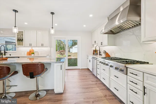 $999,000 | 5709 Foggy Lane, Rockville, MD 20855