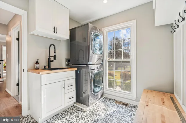 $999,000 | 5709 Foggy Lane, Rockville, MD 20855