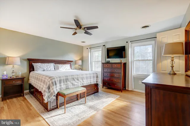 $999,000 | 5709 Foggy Lane, Rockville, MD 20855