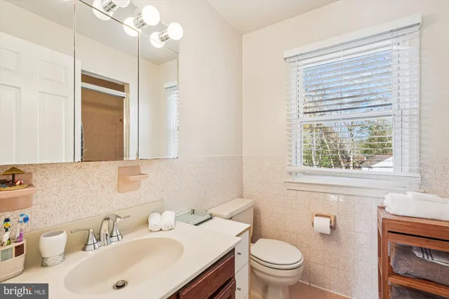 $999,000 | 5709 Foggy Lane, Rockville, MD 20855