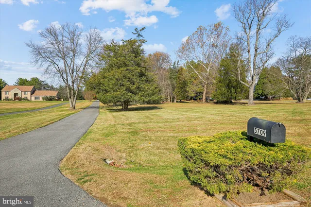 $999,000 | 5709 Foggy Lane, Rockville, MD 20855