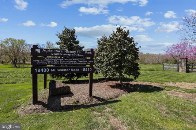 $999,000 | 5709 Foggy Lane, Rockville, MD 20855