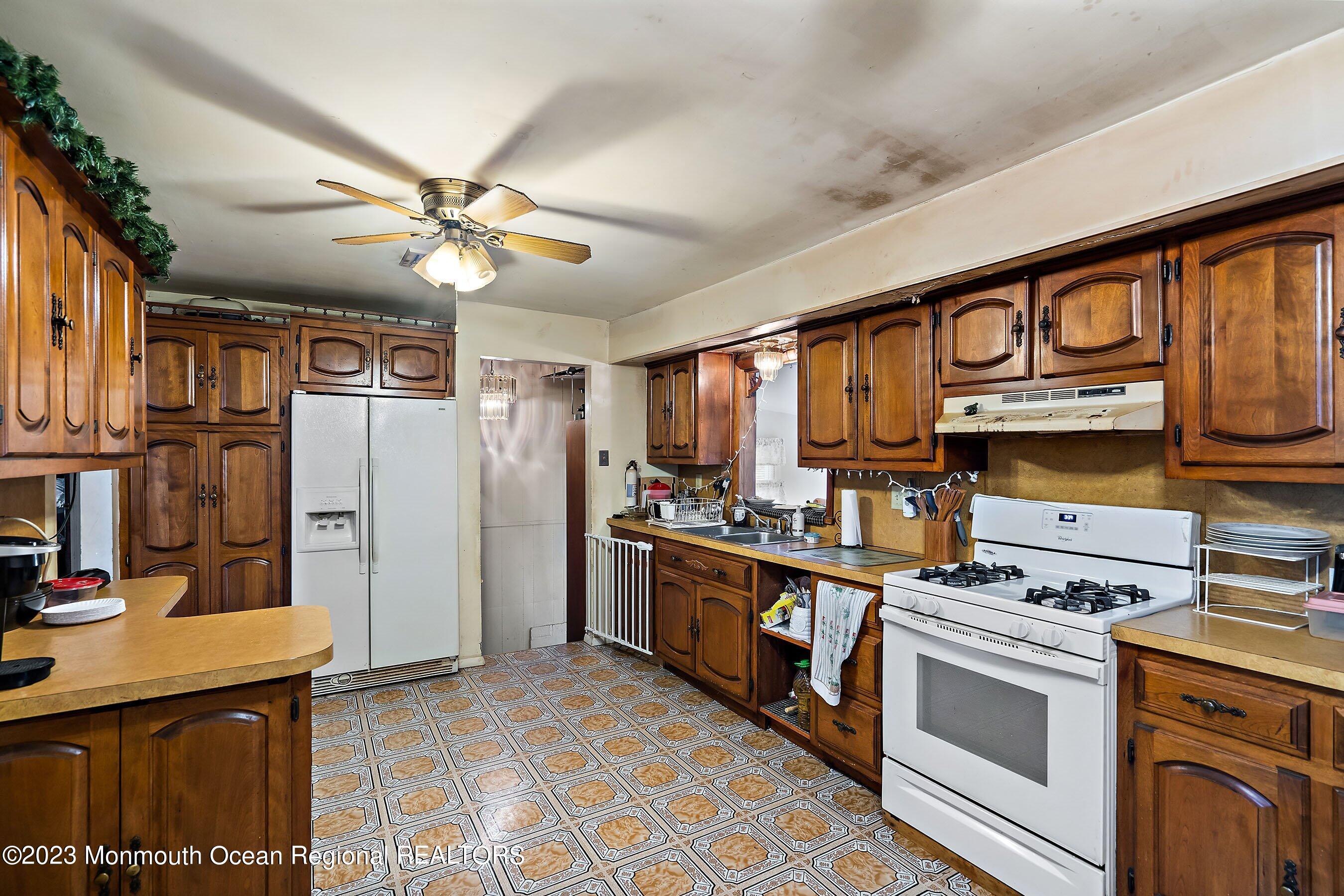 222 Wayside Road Neptune Township, NJ 07753 - Photo 3 of 34 20-Kitchen 2