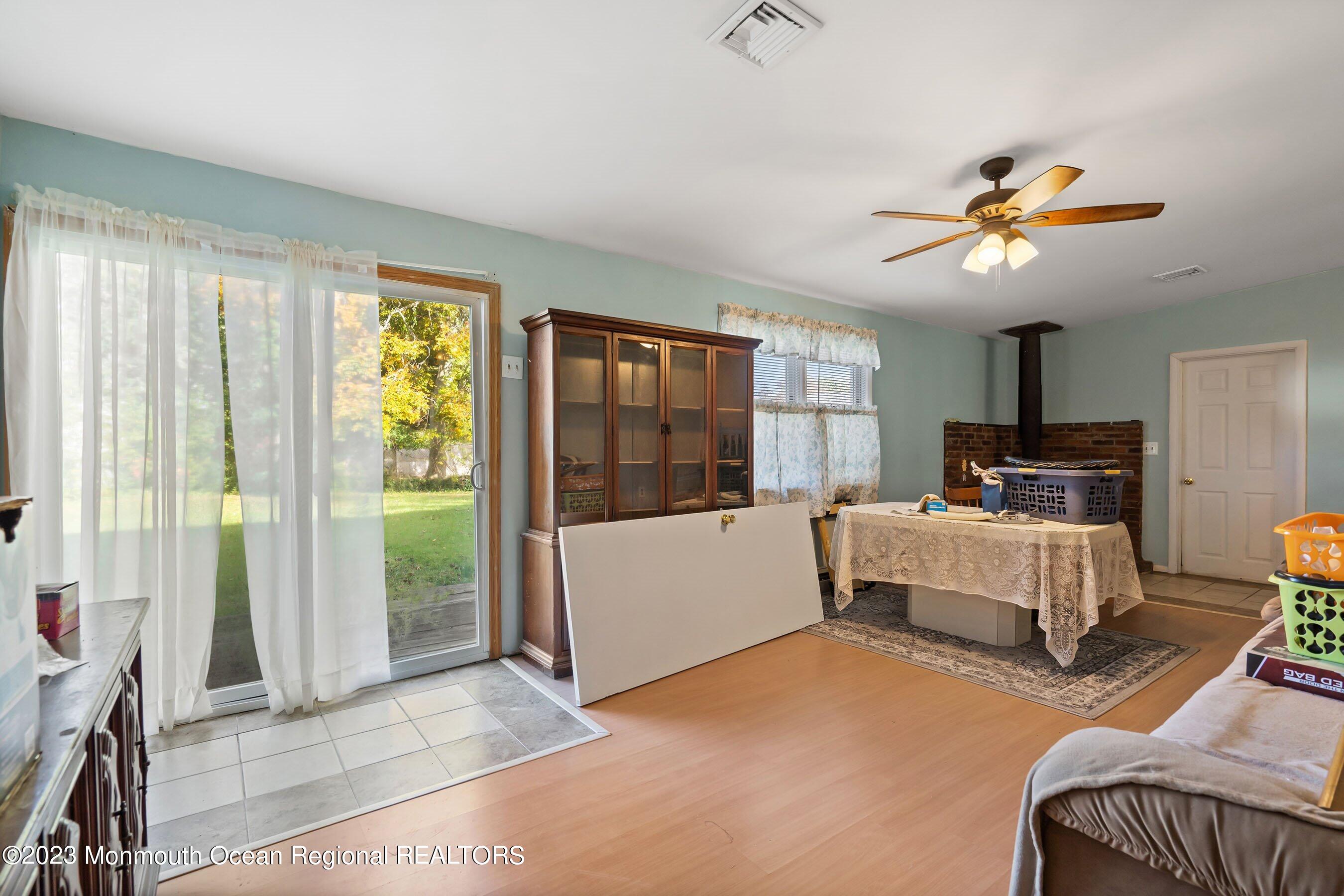 222 Wayside Road Neptune Township, NJ 07753 - Photo 5 of 34 18-Family 1