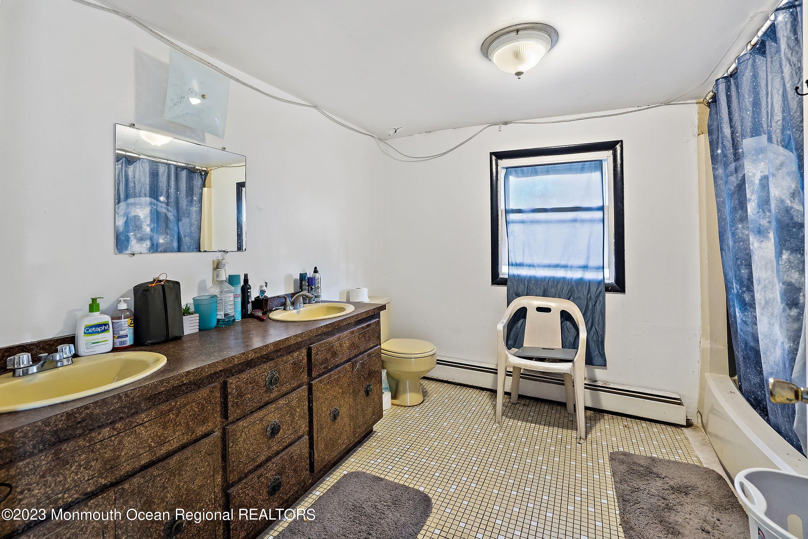 222 Wayside Road Neptune Township, NJ 07753 - Photo 10 of 34 10-Bath 1