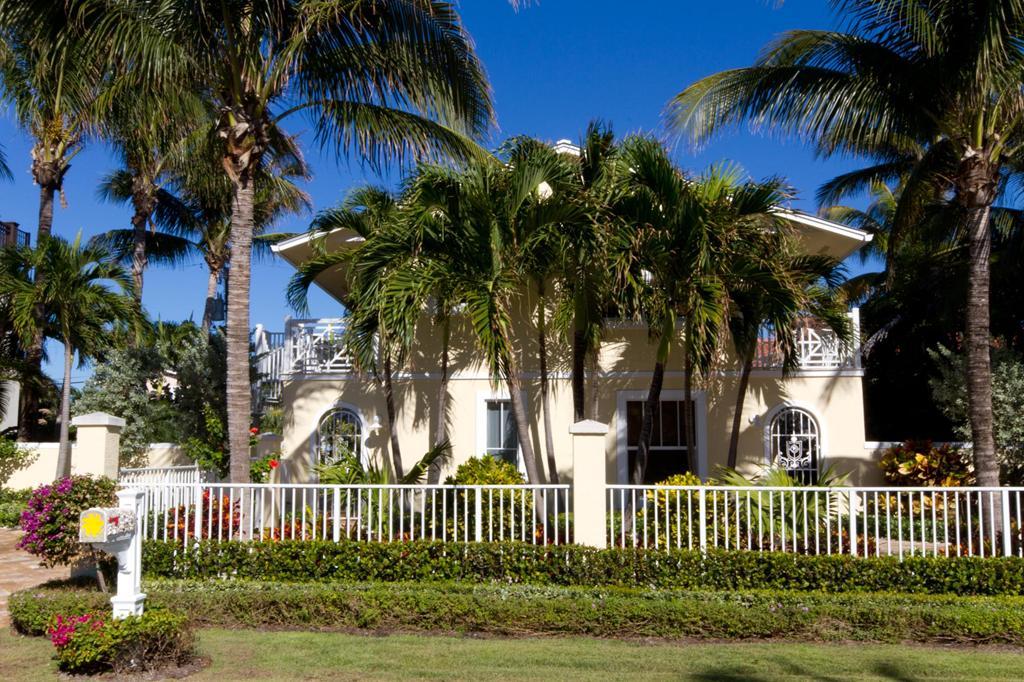 29 Hersey Drive Ocean Ridge, FL 33435 - Photo 3 of 25 3