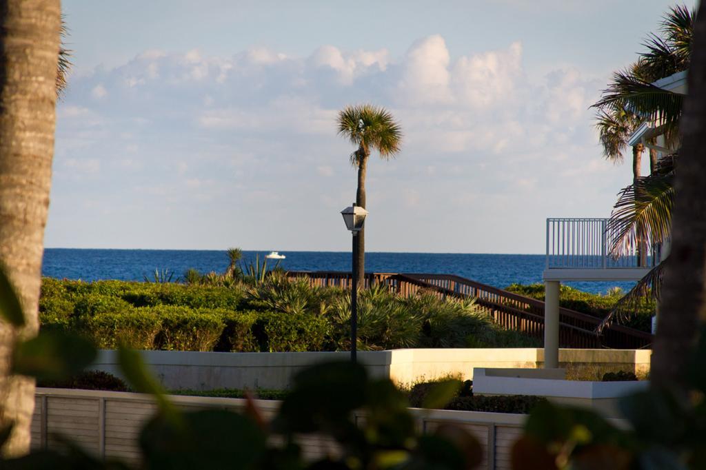 29 Hersey Drive Ocean Ridge, FL 33435 - Photo 5 of 25 5
