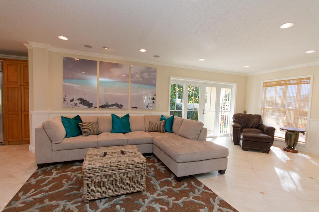 29 Hersey Drive Ocean Ridge, FL 33435 - Photo 6 of 25 6