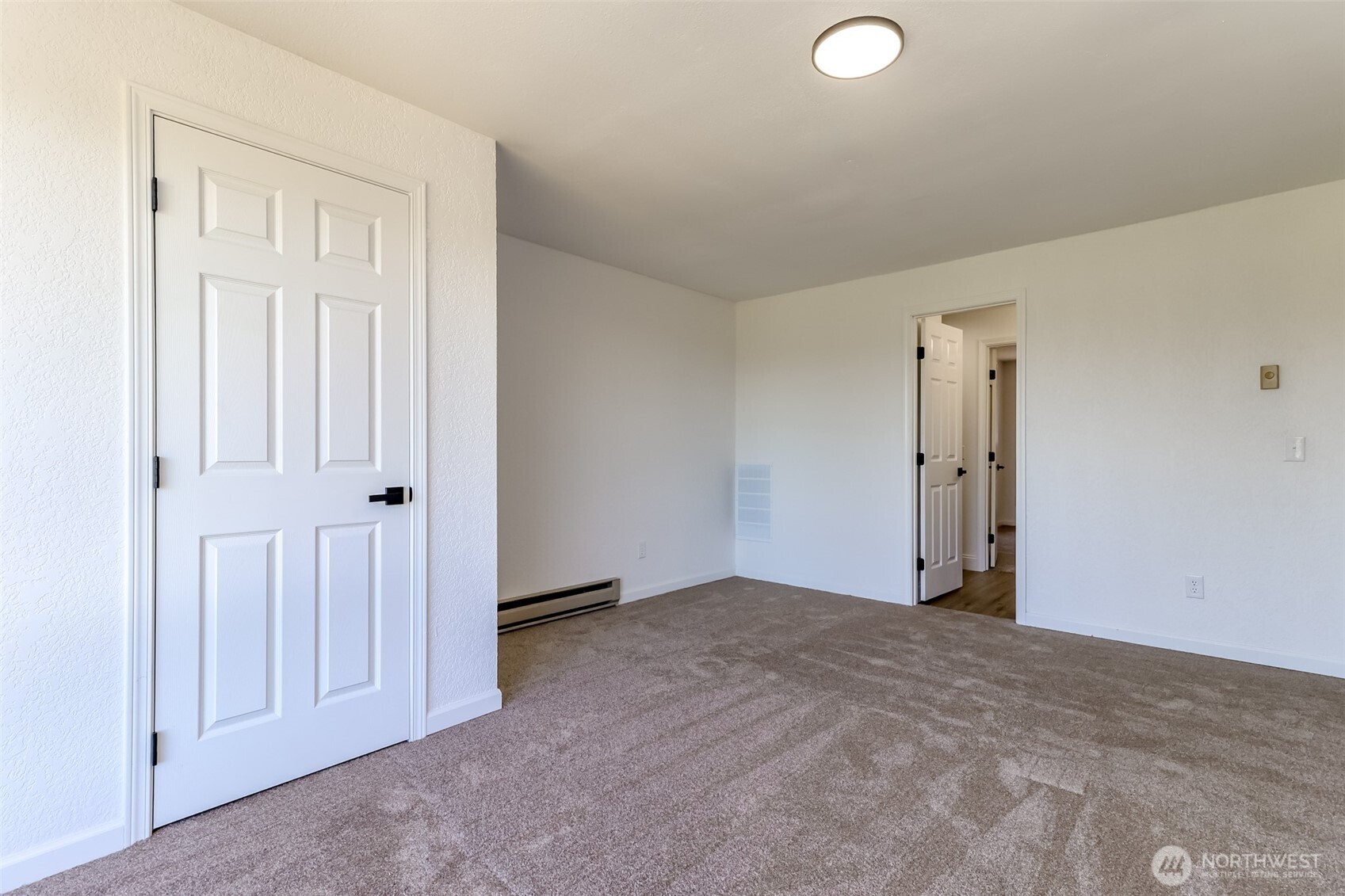 25014 Lake Fenwick Road, Unit 28 Kent, WA 98032 - Photo 20 of 35