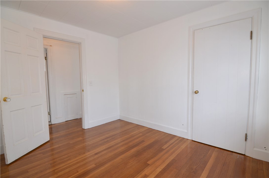 152 Edgehill Road Warwick, RI 02889 - Photo 12 of 24