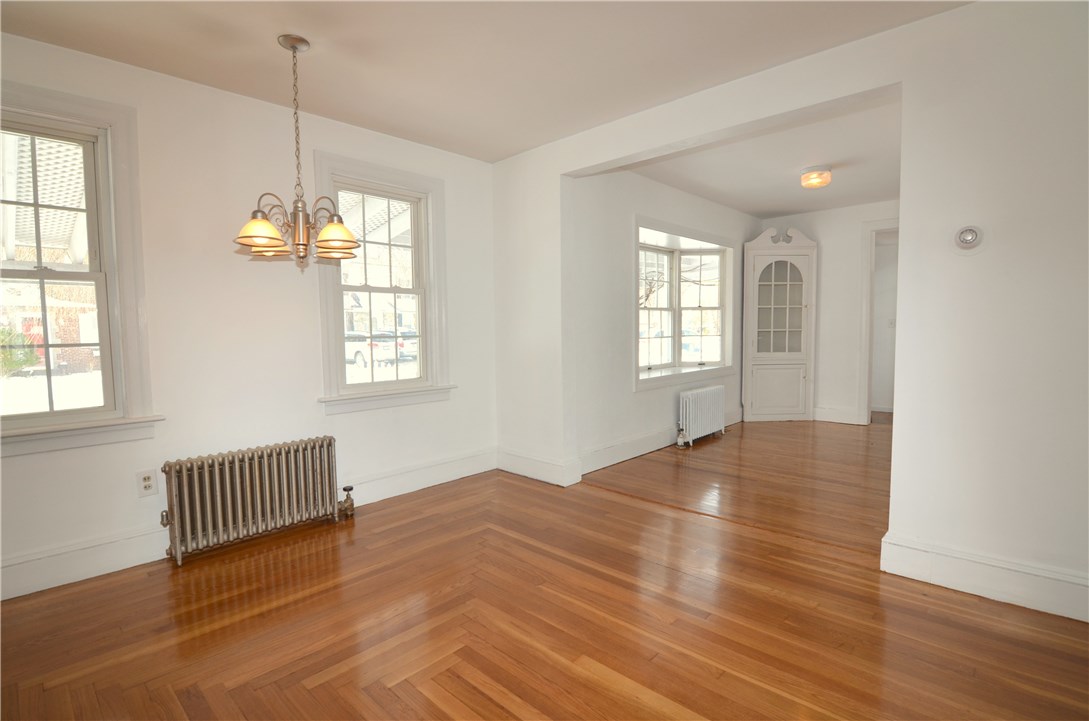 152 Edgehill Road Warwick, RI 02889 - Photo 6 of 24 Dining Area
