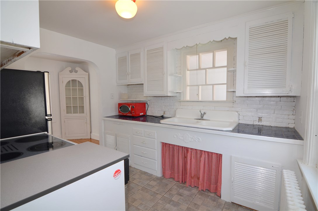 152 Edgehill Road Warwick, RI 02889 - Photo 10 of 24