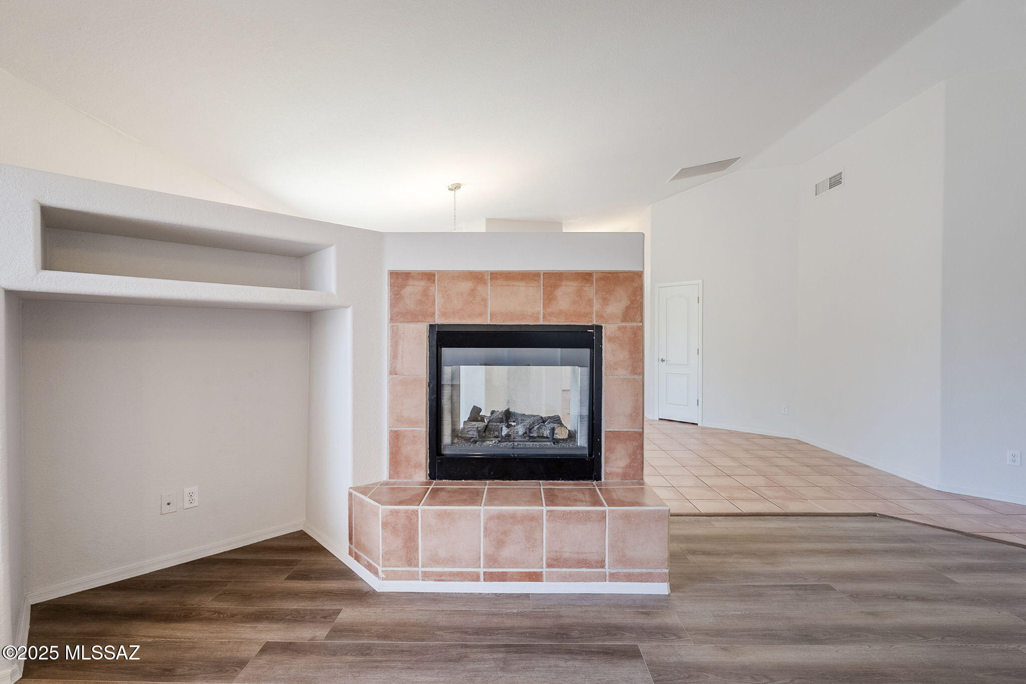 2321 Silvergate Place Tucson, AZ 85745 - Photo 25 of 45