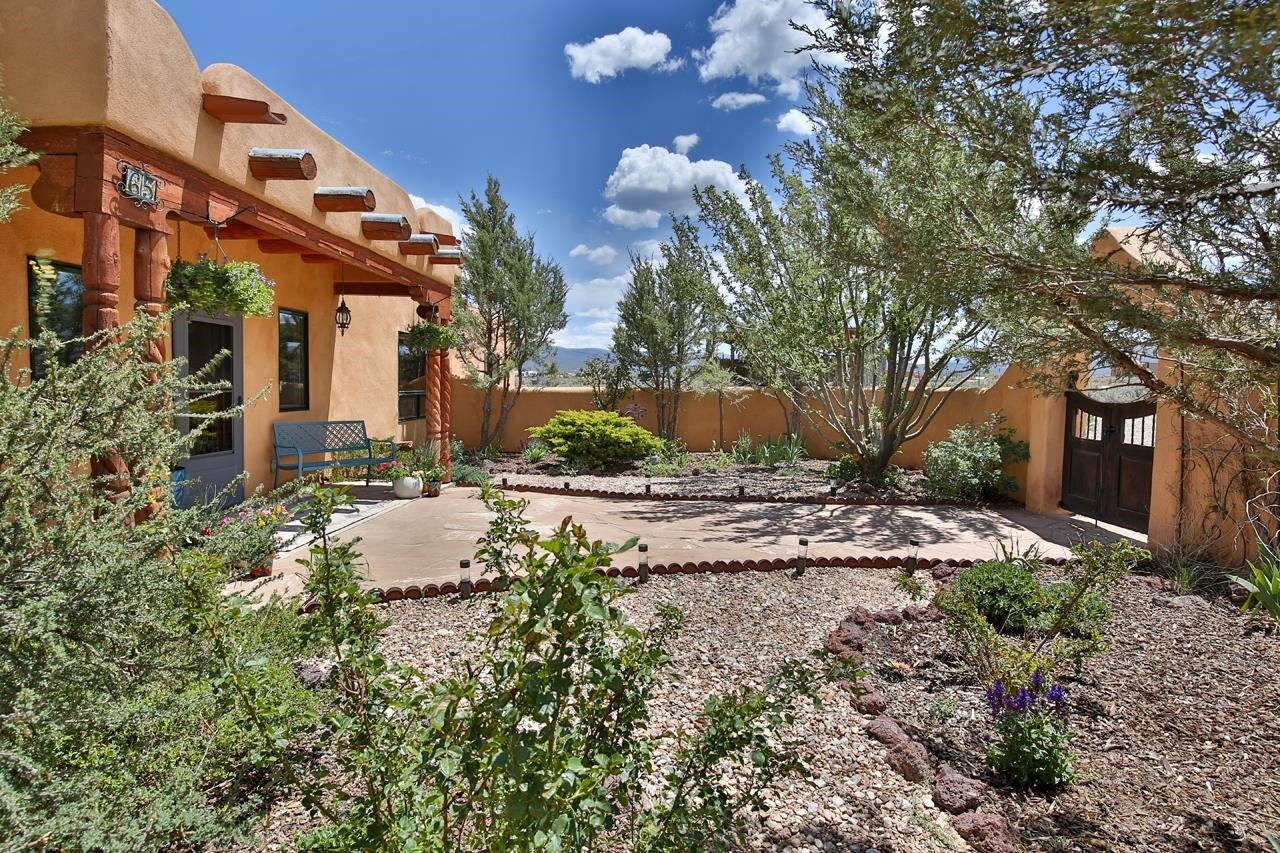 65 Las Tusas Road Ranchos de Taos, NM 87557 - Photo 36 of 46 Gallery Image 36