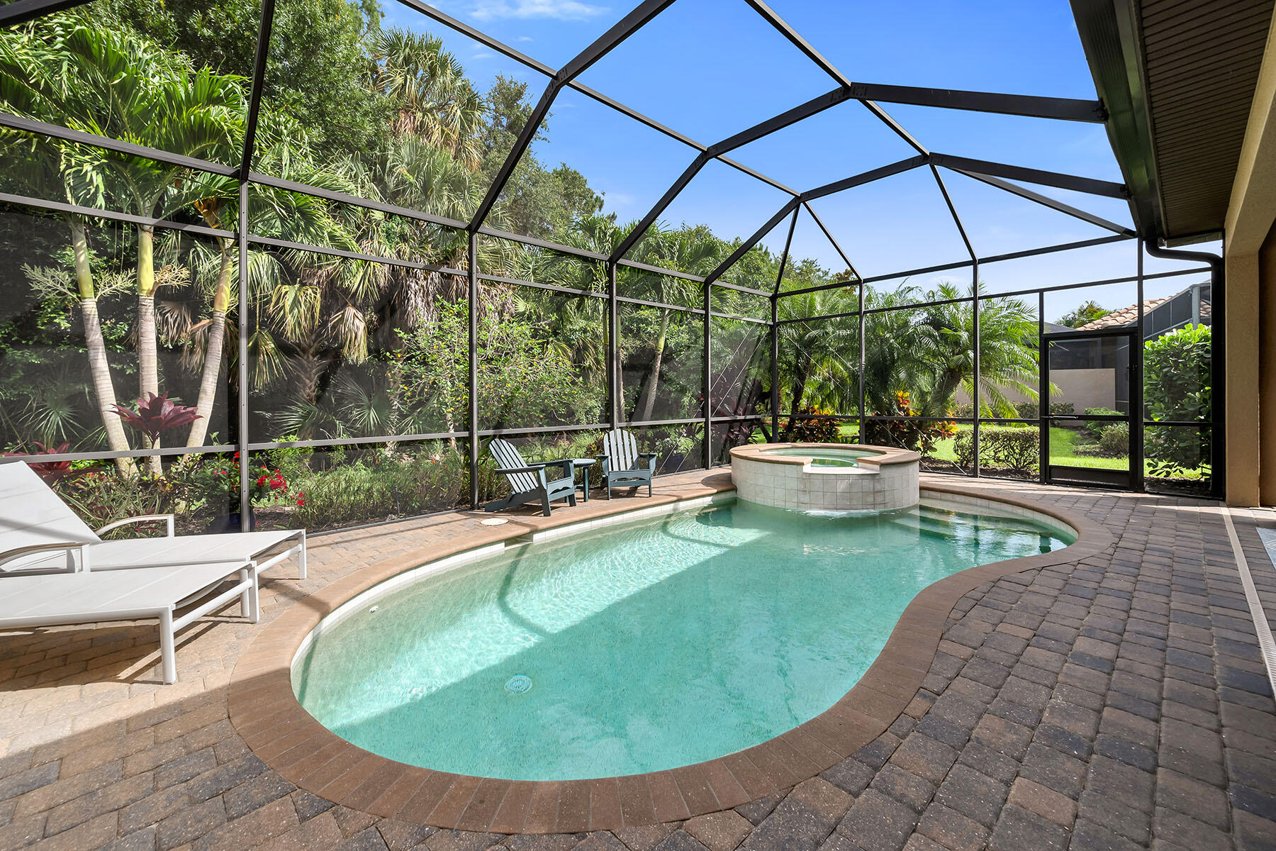 6589 Roma Way Naples, FL 34113 - Photo 2 of 49 226022285a