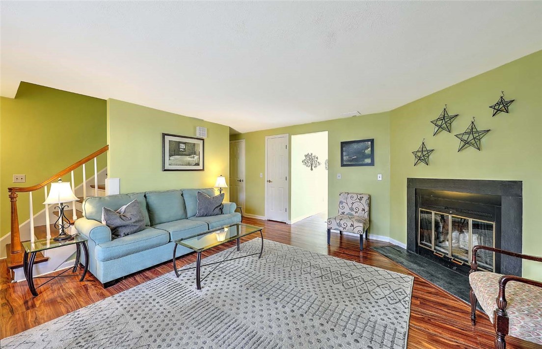 31 Eagle Run, Unit B Warwick, RI 02818 - Photo 5 of 37