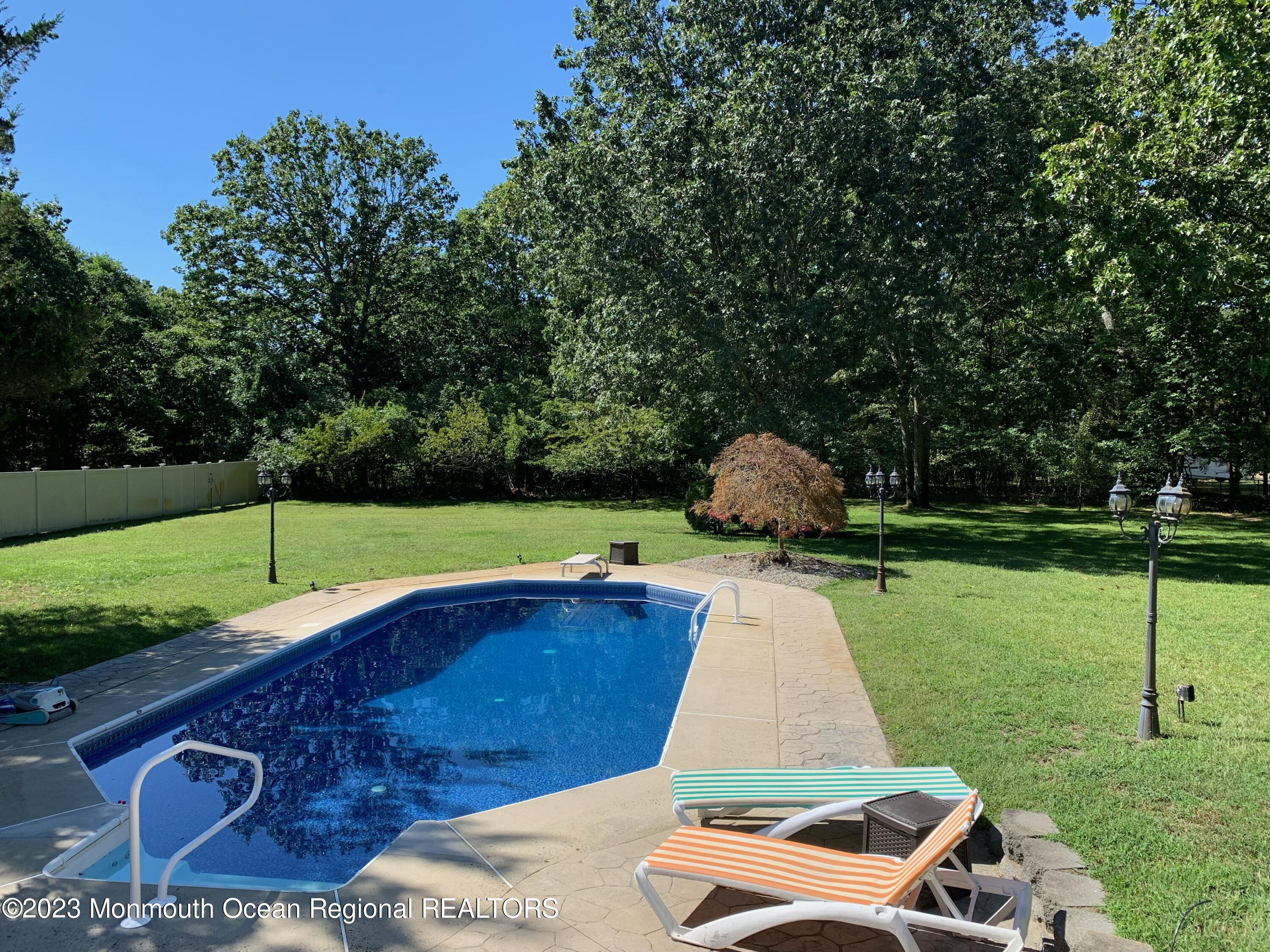 92 Obre Road Colts Neck, NJ 07722 - Photo 14 of 55 Pool open