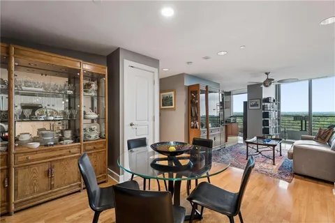$849,000 | 700 Park Regency Place Northeast, Unit 1501, Atlanta, GA 30326
