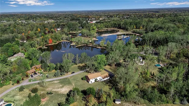 $899,900 | 4505 Timberlakes Drive, Clarence, NY 14031