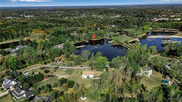 $899,900 | 4505 Timberlakes Drive, Clarence, NY 14031