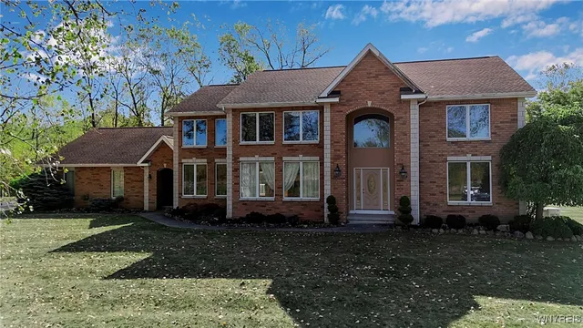 $899,900 | 4505 Timberlakes Drive, Clarence, NY 14031