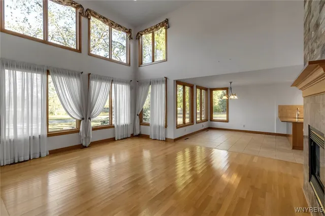 $899,900 | 4505 Timberlakes Drive, Clarence, NY 14031