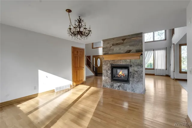 $899,900 | 4505 Timberlakes Drive, Clarence, NY 14031