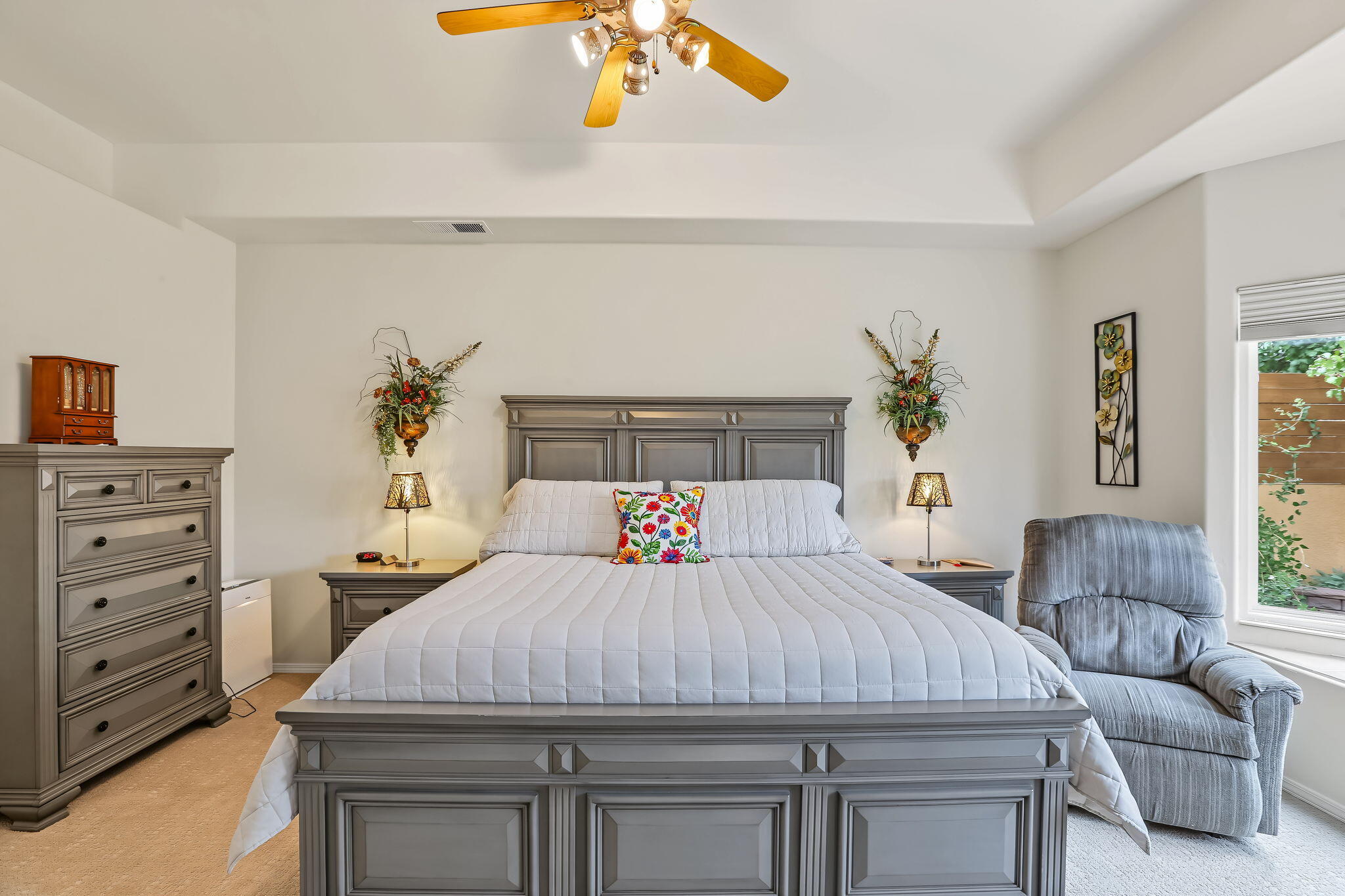 10019 Irbid Road Northeast Albuquerque, NM 87122 - Photo 11 of 26 Gallery Image 11