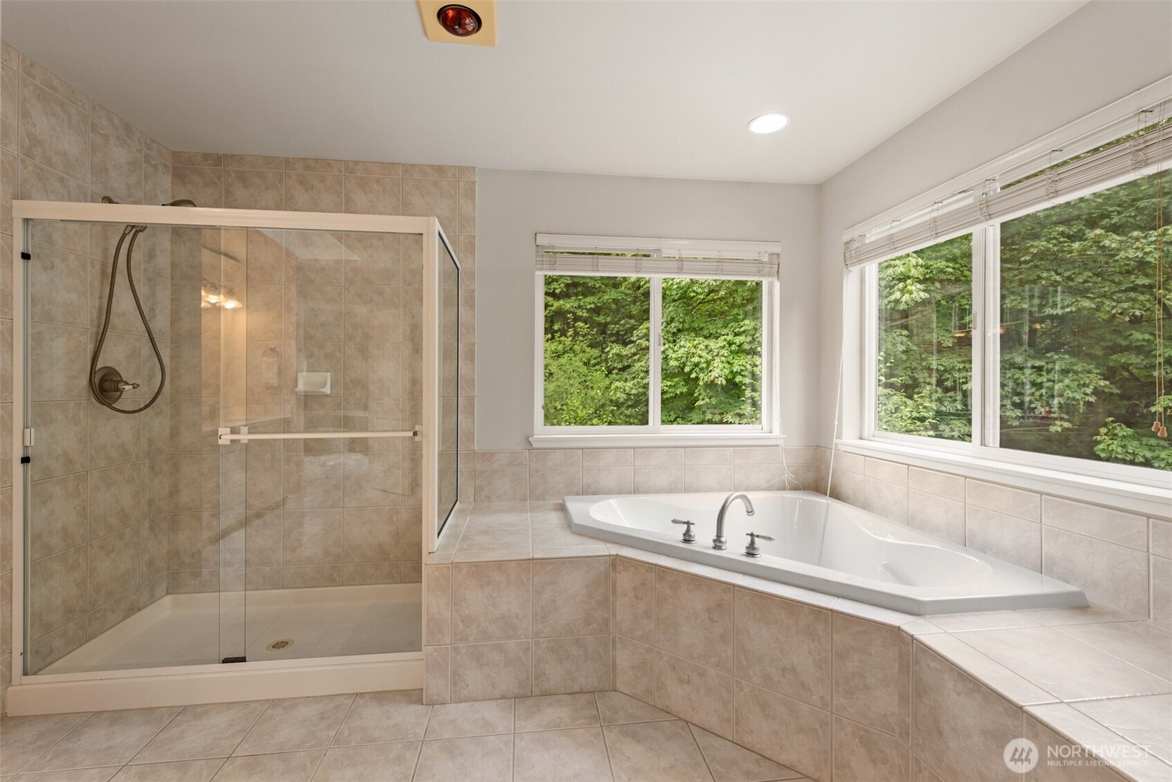 9118 Northeast 160th Place Bothell, WA 98011 - Photo 20 of 33