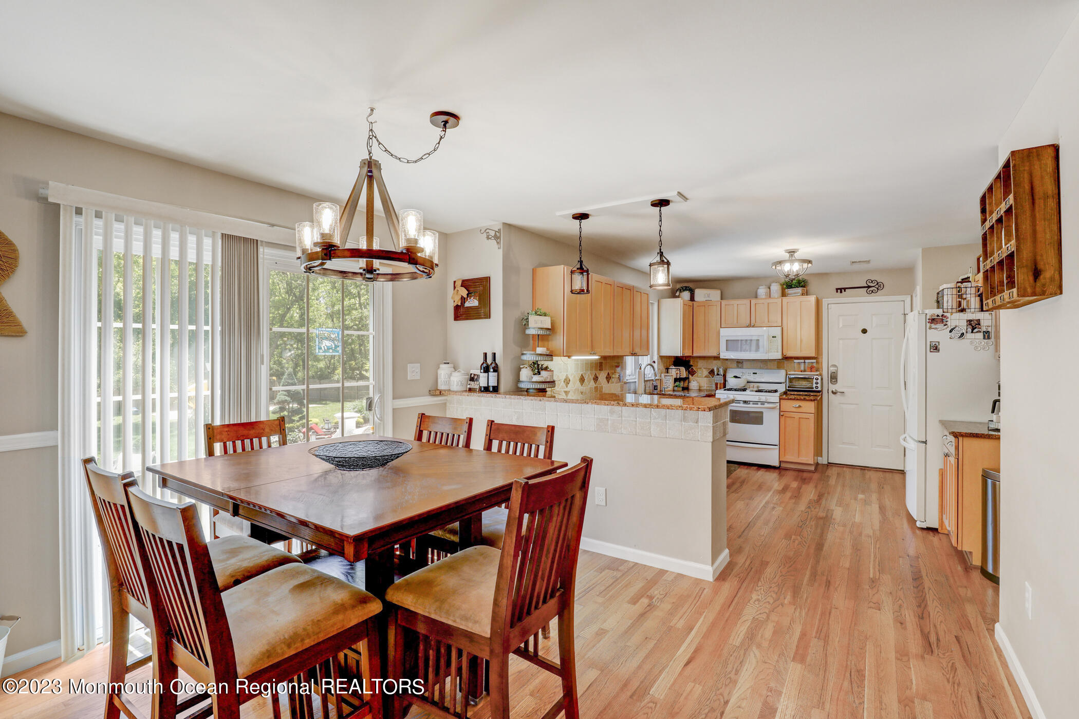 47 Strickland Road Freehold, NJ 07728 - Photo 17 of 54 15 - Kitchen