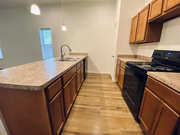 $1,550 | 3116 South Boulevard, Unit 3118, Dallas, TX 75215