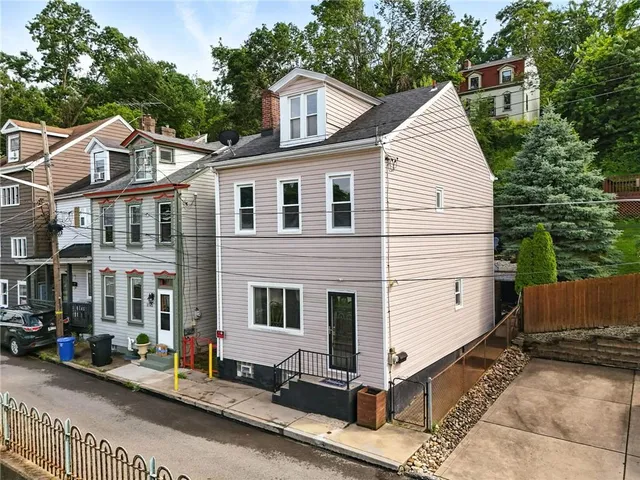 $2,150 | 2740 Shelly Street, Pittsburgh, PA 15203